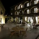 Palacio De 4*