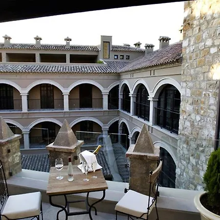 Palacio De 4*
