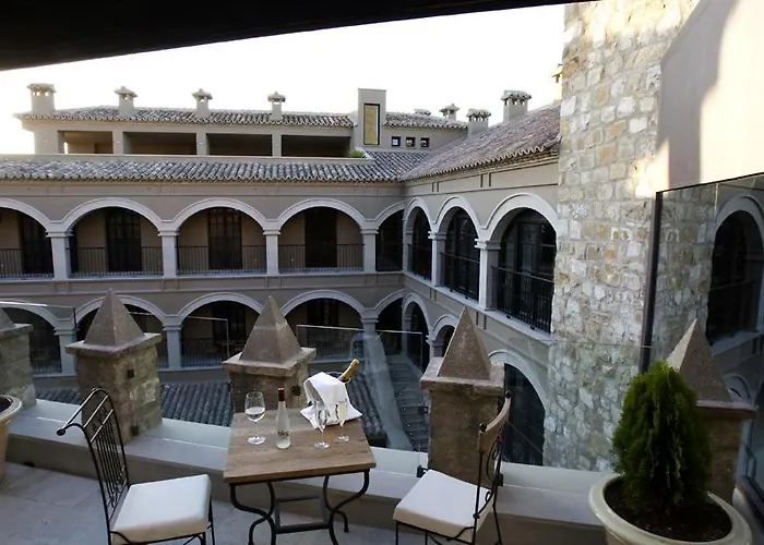 Palacio De 4*